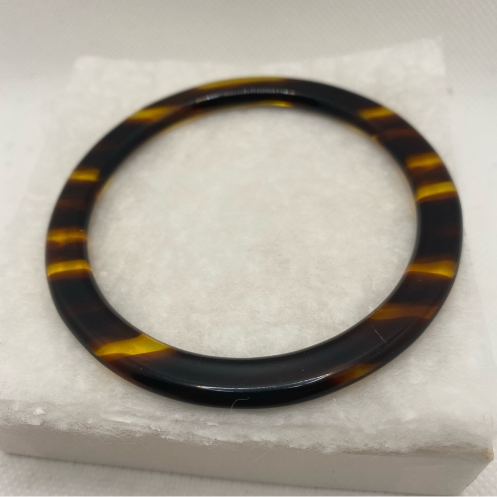Tortoiseshell Lucite Bangle Bracelet - Vintage - image 1